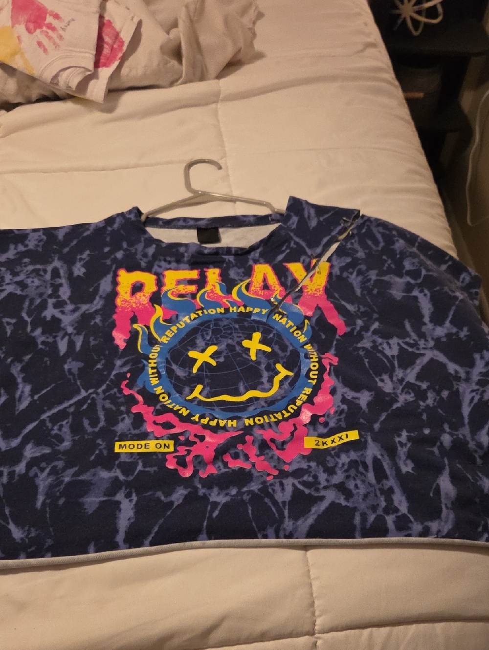 Akira label "Relax Smiley Graphic T Shirt"